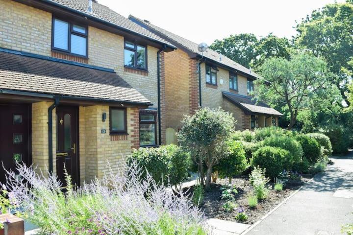 Beautiful 3 Bed Home In The Heart Of New Forest Hordle Kültér fotó