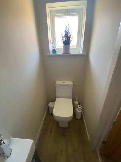 Beautiful 3 Bed Home In The Heart Of New Forest Hordle Kültér fotó