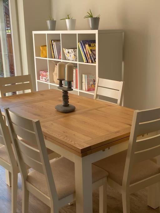 Beautiful 3 Bed Home In The Heart Of New Forest Hordle Kültér fotó
