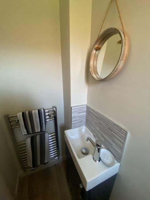 Beautiful 3 Bed Home In The Heart Of New Forest Hordle Kültér fotó