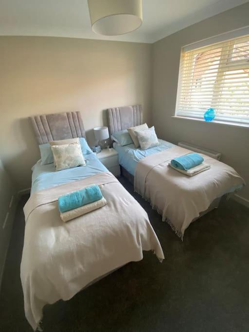Beautiful 3 Bed Home In The Heart Of New Forest Hordle Kültér fotó